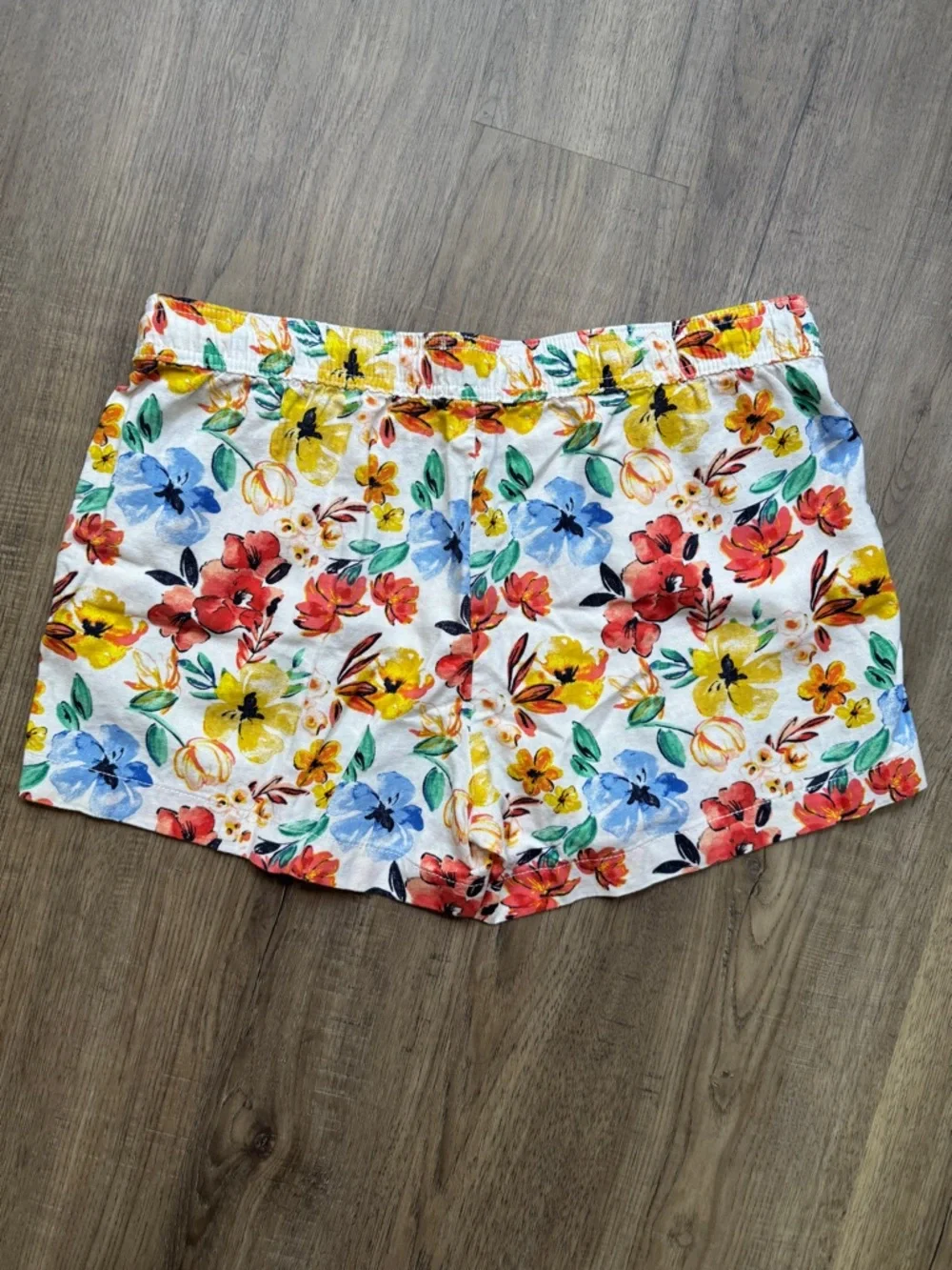 St. John's Bay White Floral Drawstring Linen Shorts - Size Extra Large - Picture 9 of 11